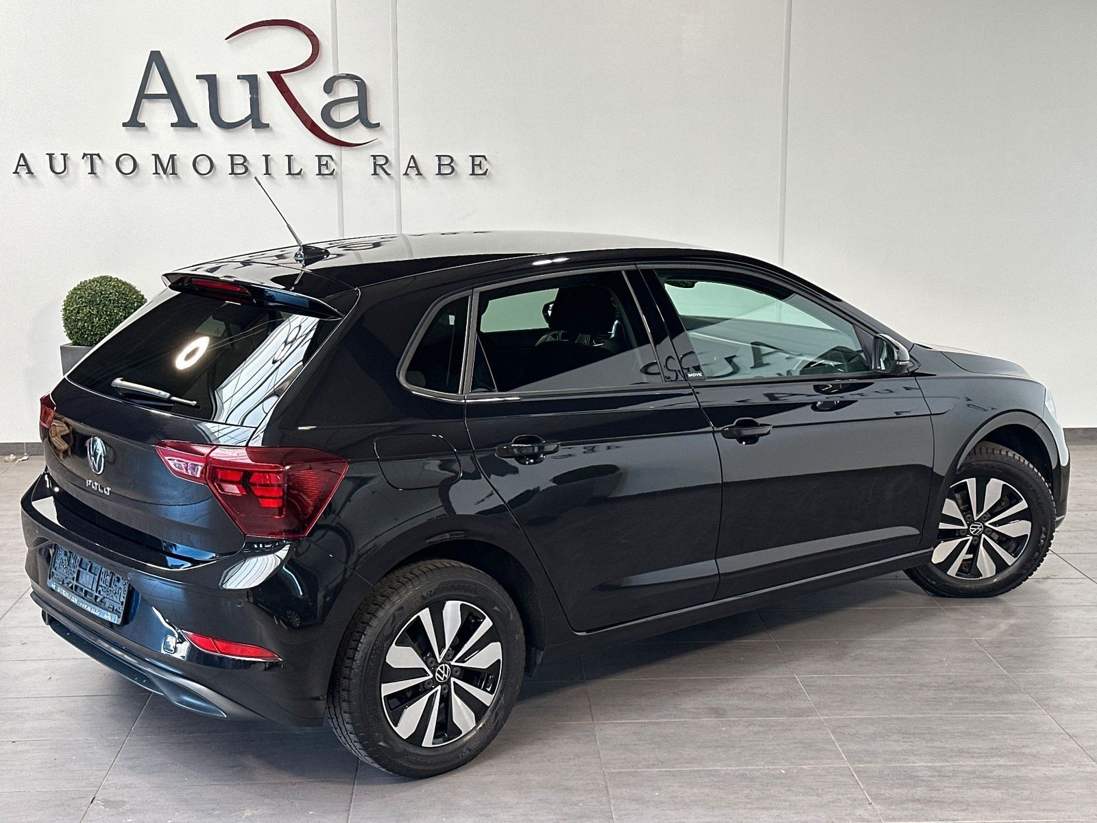 Fahrzeugabbildung Volkswagen Polo VI MOVE 5-Türer NAV+LED+SHZ+PP+DAB+AMBIENTE