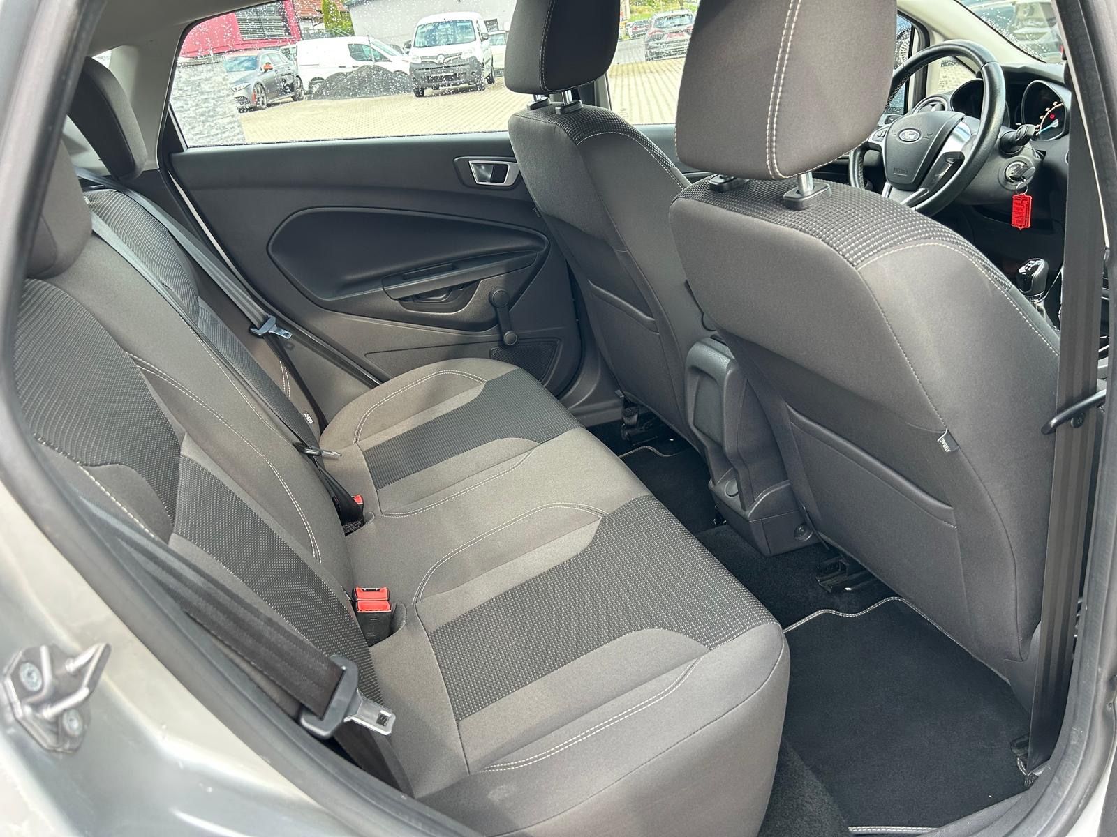 Fahrzeugabbildung Ford Fiesta Titanium