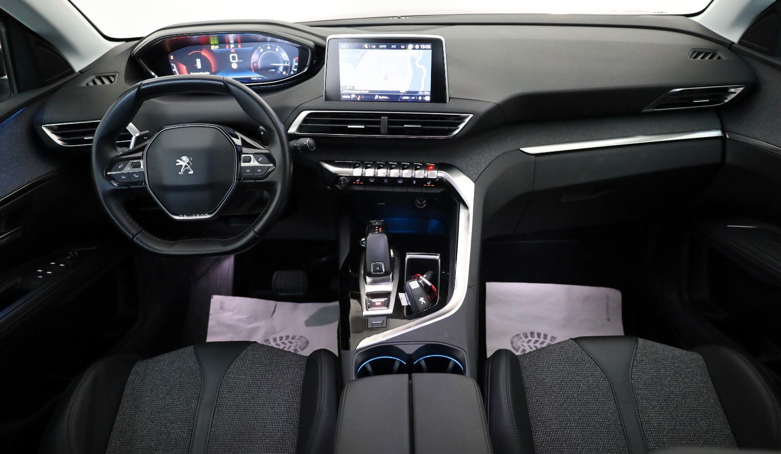 Fahrzeugabbildung Peugeot 3008 Allure T.Leder,Navi,SH,PDC,360°,Apple CarPl