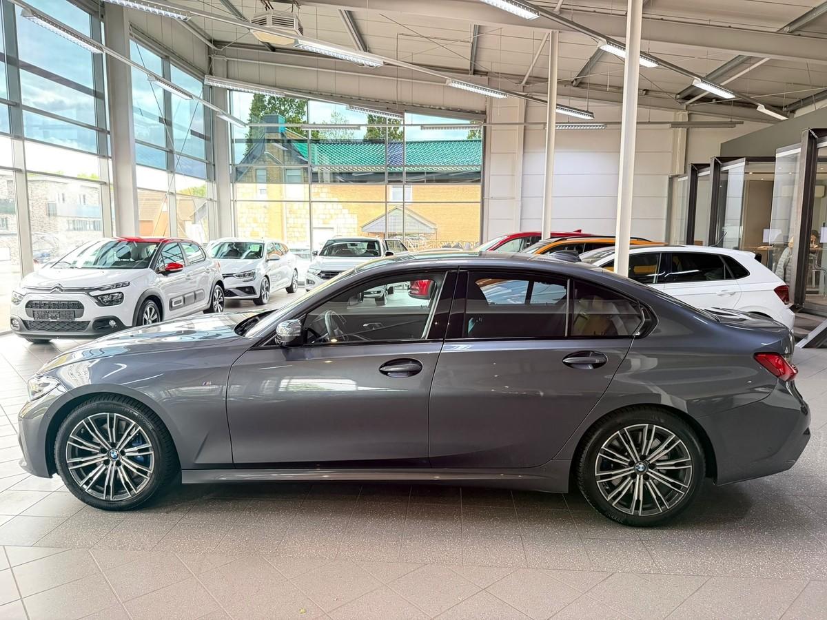 BMW 330i M SPORT 258CH