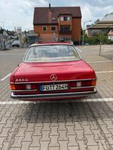 Mercedes-Benz 230 - Mercedes-Benz 230 mit Benzin-Antrieb: Coupé