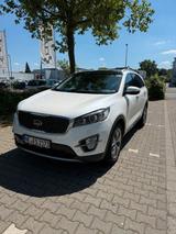 Kia Sorento Platinum Edition 4WD PANO/AHK/... - Kia Sorento Gebrauchtwagen in Düsseldorf