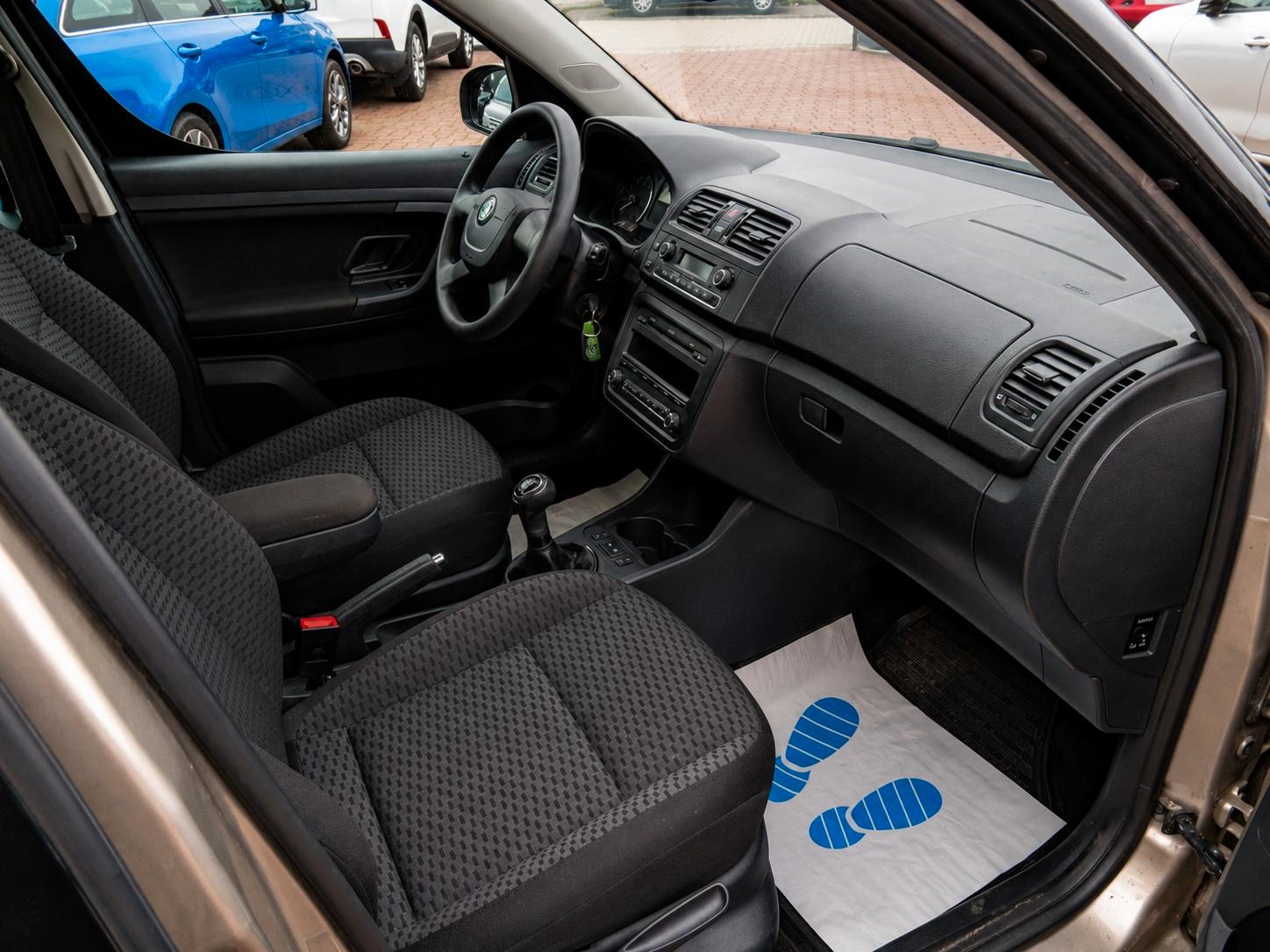 Skoda Roomster 2011 — photo 16