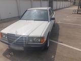 Mercedes-Benz Klassischer Mercedes-Benz 190 E (W201)  in... - Mercedes-Benz 190: 190e W201