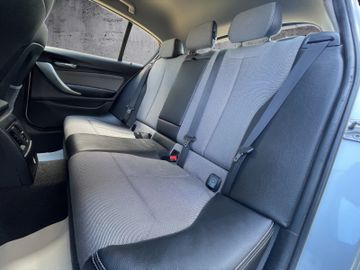 BMW 118 d Lim. Sport Urban*APPLE*LED*XEN*KAMERA*NAVI