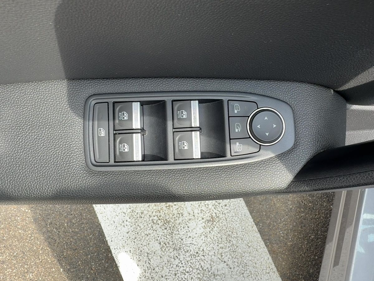 Fahrzeugabbildung Renault Captur INTENS TCe 130 EDC GPF EPH NAVI SZH KAM