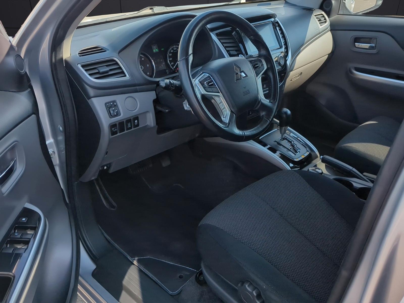 Mitsubishi L200 Plus Doppelkabine 4WD