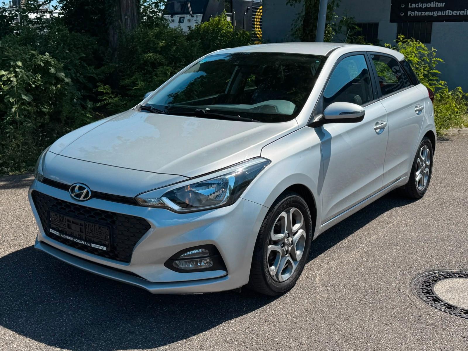 Hyundai i20 1.4l KLIMA SITZ&LENKRADHEIZUNG SPURASSISTENT