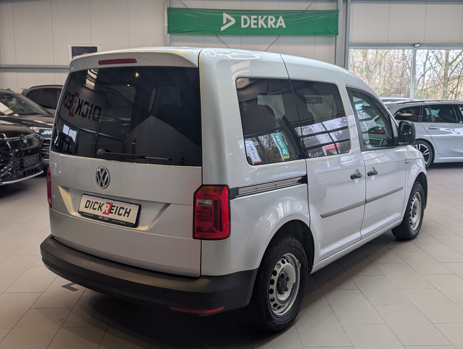 Fahrzeugabbildung Volkswagen Caddy 1.0 TSI BMT Klima Sitzheiz PDC 5-Sitz Temp