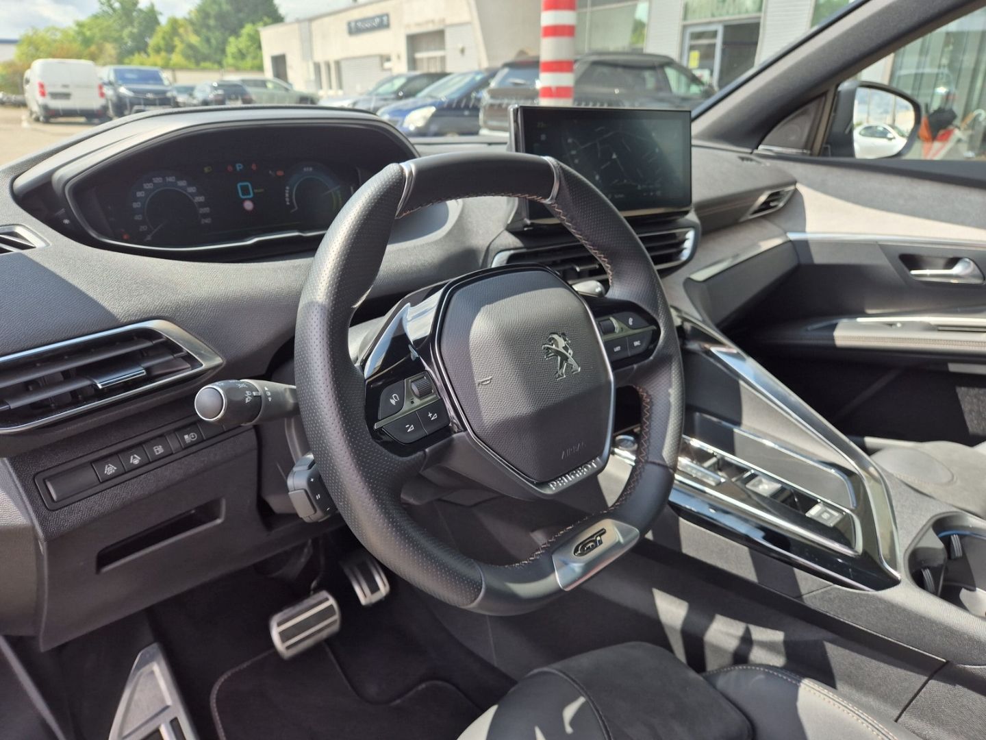 Fahrzeugabbildung Peugeot 3008 Hybrid4 300 GT 1.6 El. Panodach Navi Digita