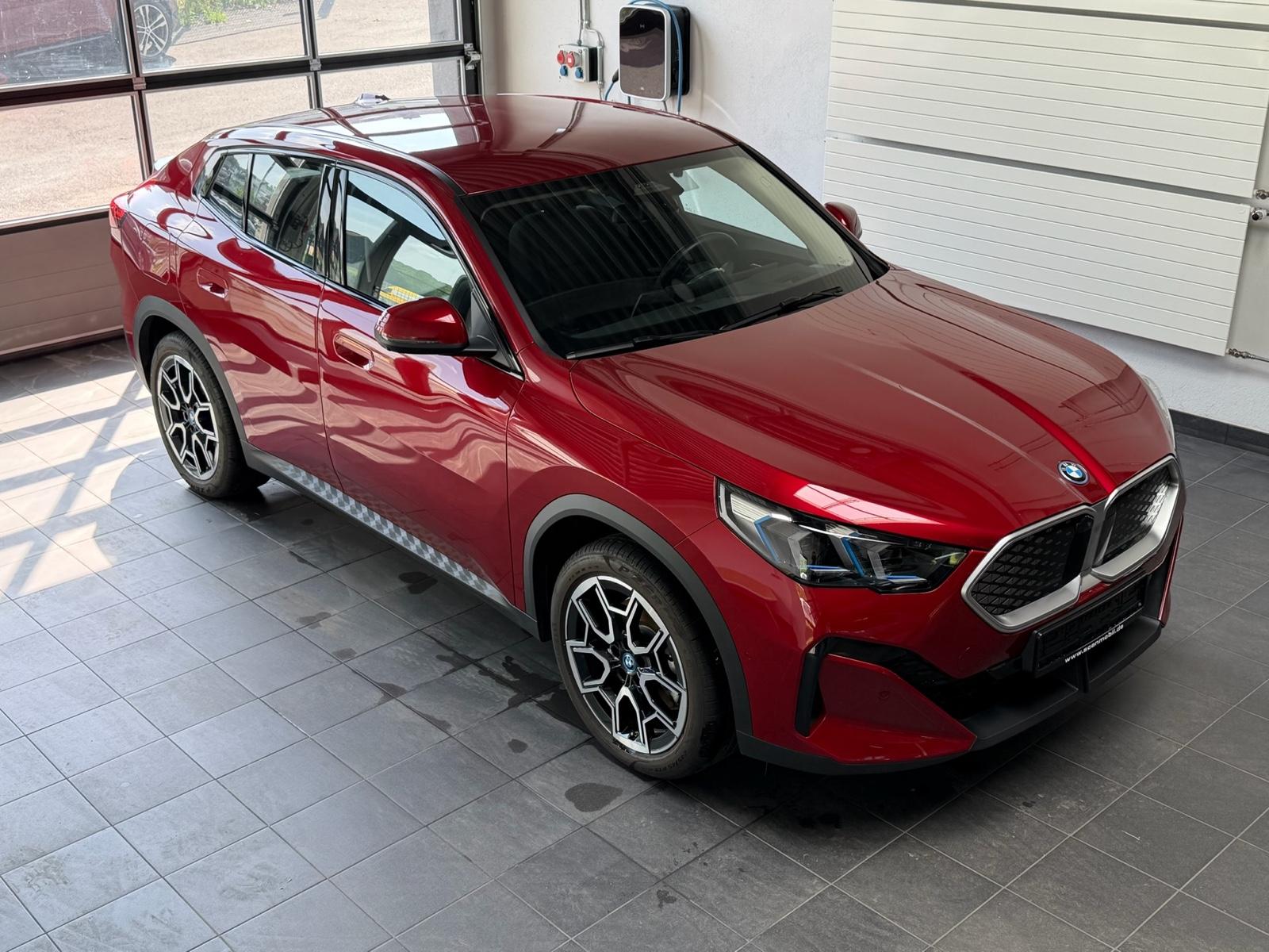 BMW iX2 xDrive30 Leder_Headup_AHK_el.Aktivsitz