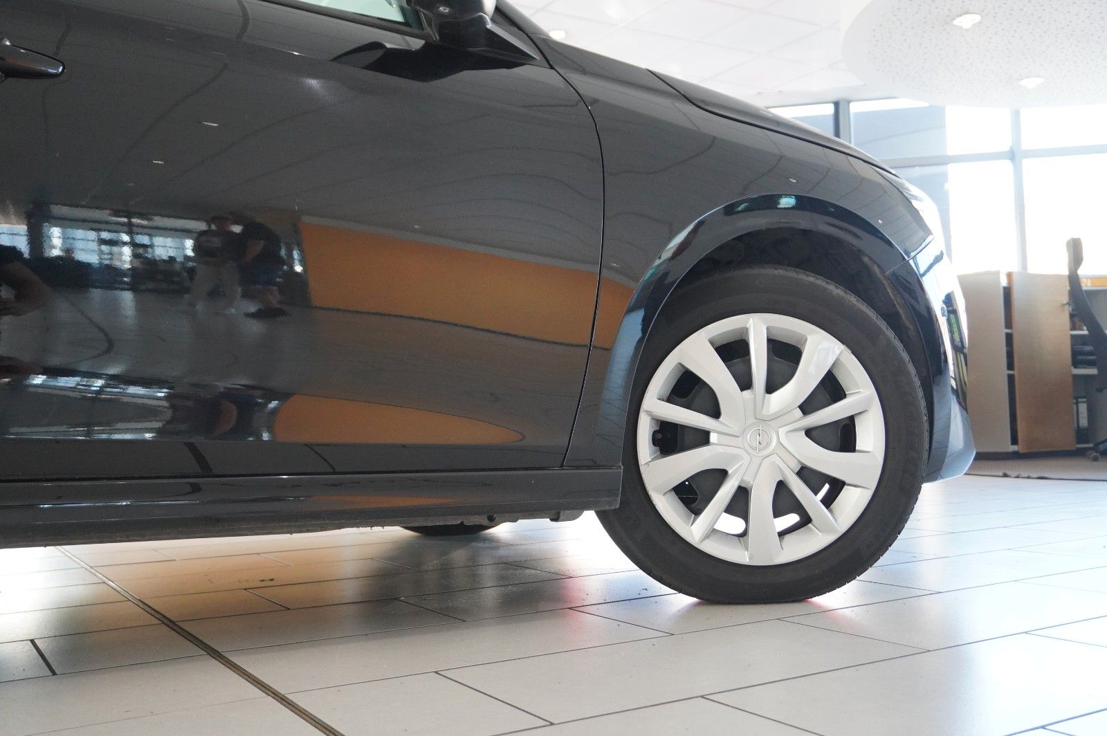 Fahrzeugabbildung Opel Corsa F 1.2 FACELIFT NAVI/LED/KAMERA/VIRTU./DAB+
