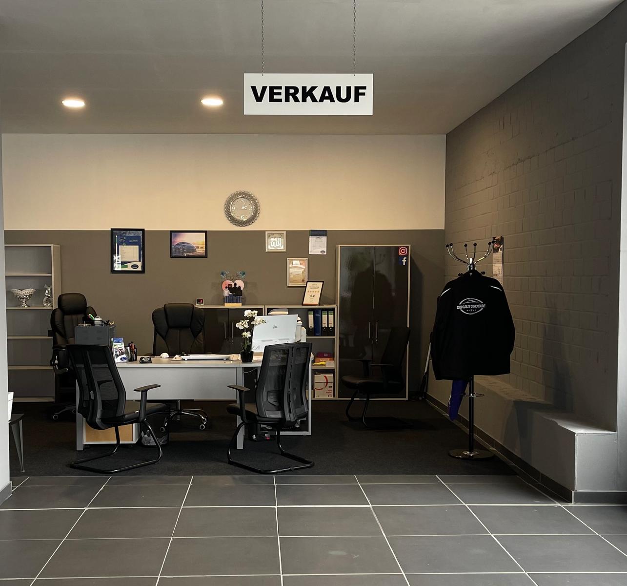 showroom-image-top