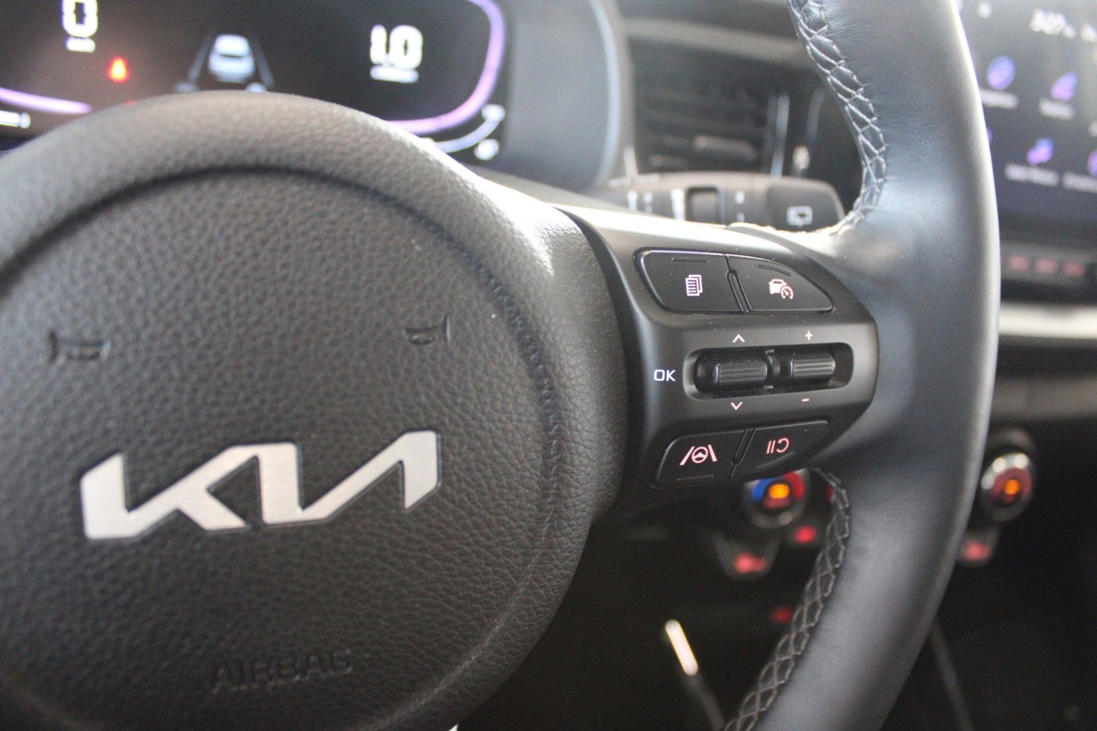 Fahrzeugabbildung Kia Stonic Vision Aut. NAVI DAB SHZ LHZ CAM uvm.