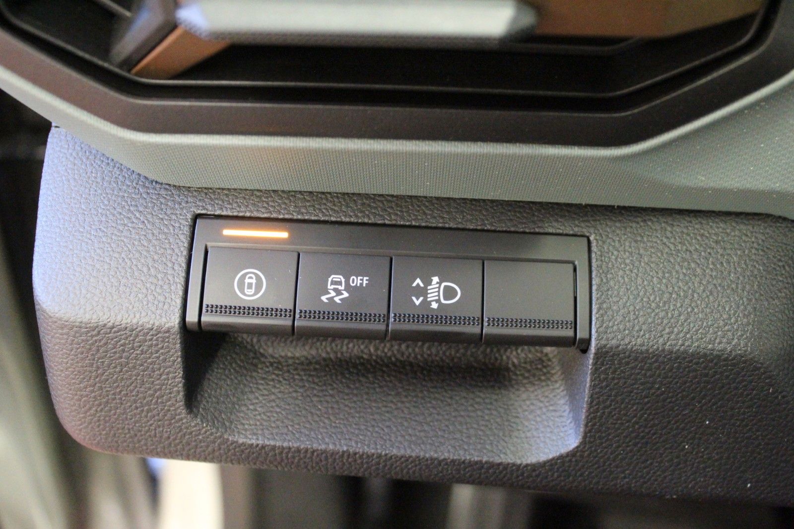Fahrzeugabbildung Dacia Duster hybrid-G 150 4x4 Extreme MY26