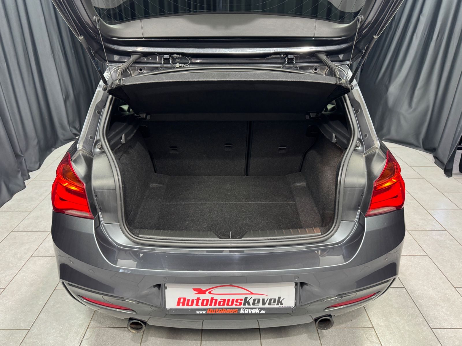 Fahrzeugabbildung BMW M140i xDrive|LEDER|NAVI|SCHIEBEDACH|AUTOMATIK|