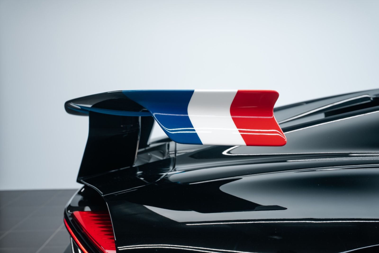 Fahrzeugabbildung Bugatti Chiron Pur Sport 1of60/SKY VIEW