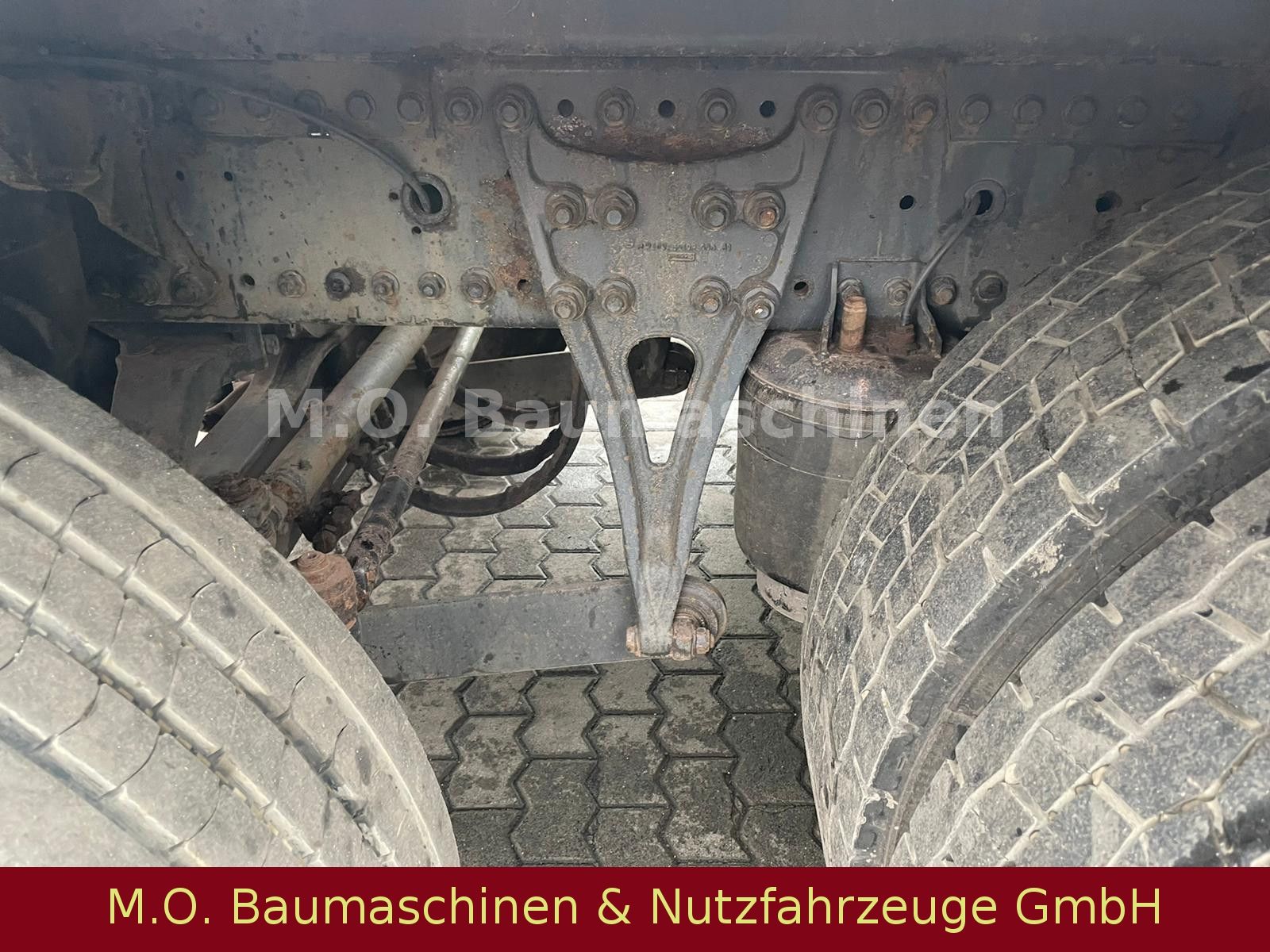 Fahrzeugabbildung Mercedes-Benz Actros 2546 L / 6x2 / AC /