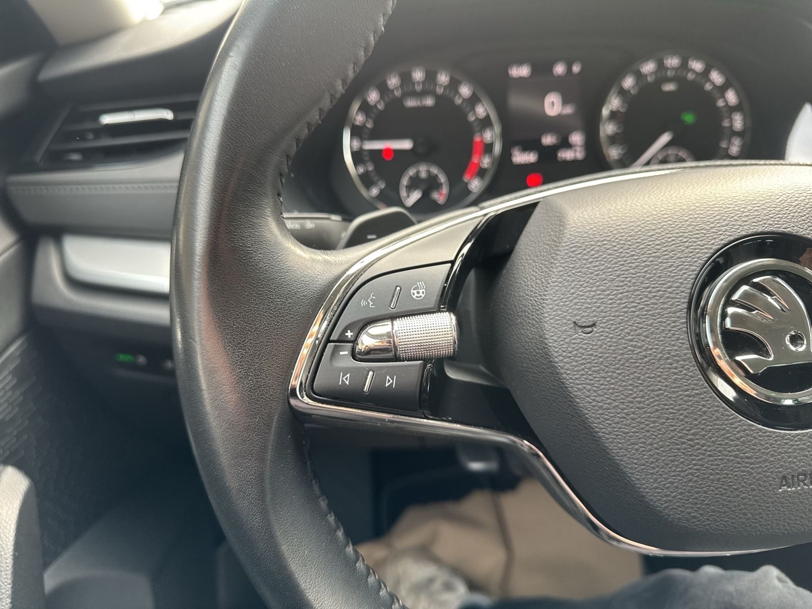 Octavia Combi Clever 2.0 TDI, RearView, LED, SUN