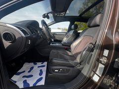 Fahrzeugabbildung Audi Q7 3.0 TDI quattro S Line 7 Sitze Pano Ahk