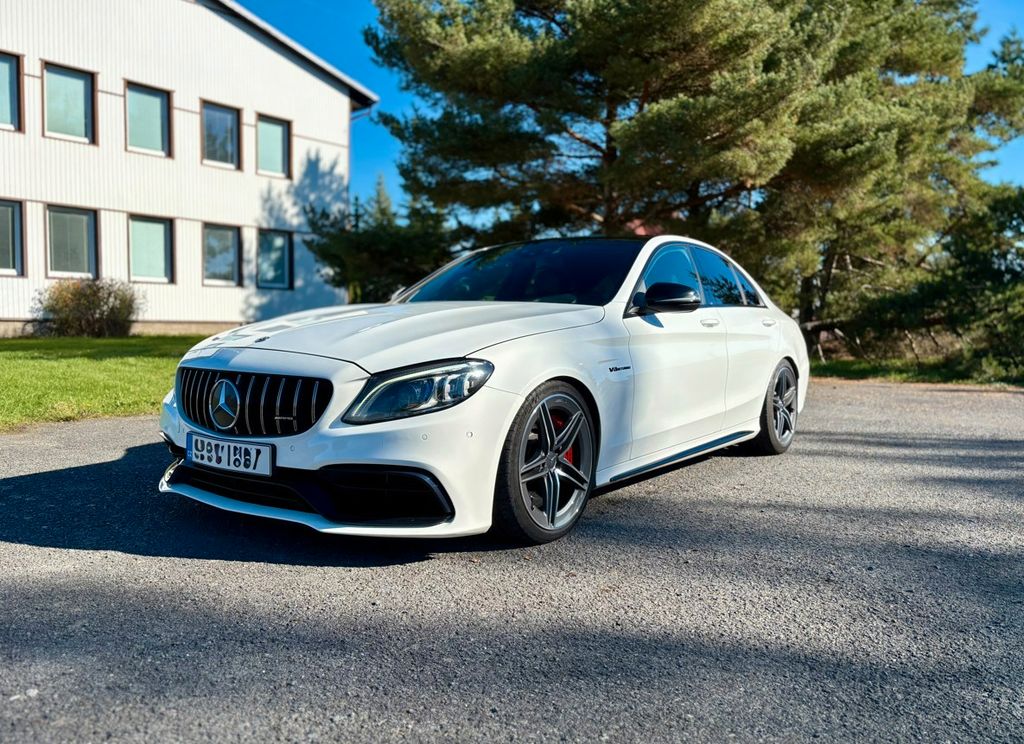 Mercedes-Benz C 63 AMG