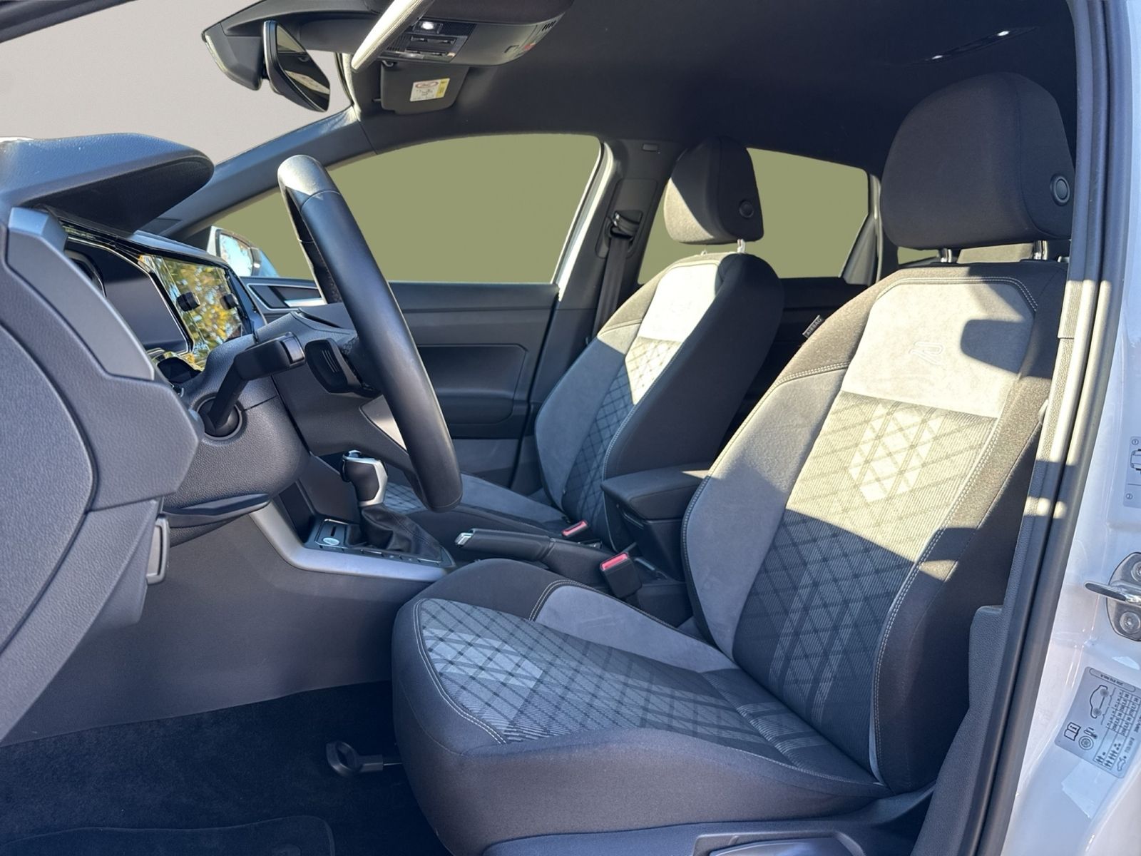 Polo R-Line 1.0 TSI, IQ Drive, Rear view, keyles