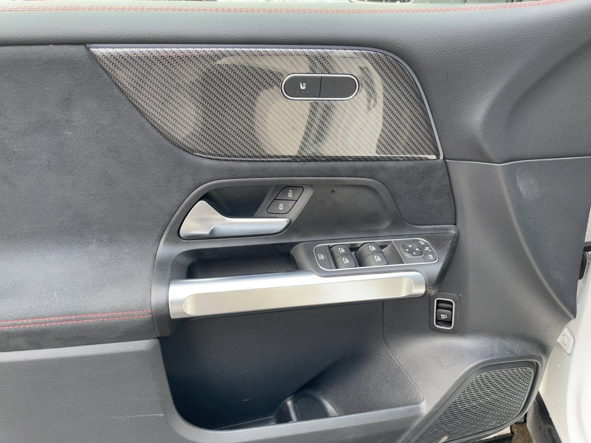 Fahrzeugabbildung Mercedes-Benz GLB 220 d 4M AMG/Night/Kamera/AHK/19''