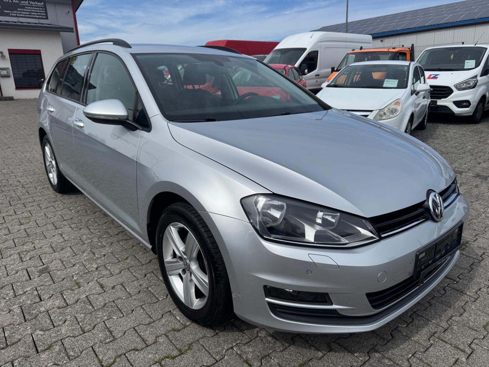 Volkswagen Golf 2015 — вигляд ззаду