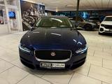 Jaguar XE 20t PRESTIGE LEDER NAVI CAM SHZ PDC LED - Jaguar Gebrauchtwagen in Hamburg