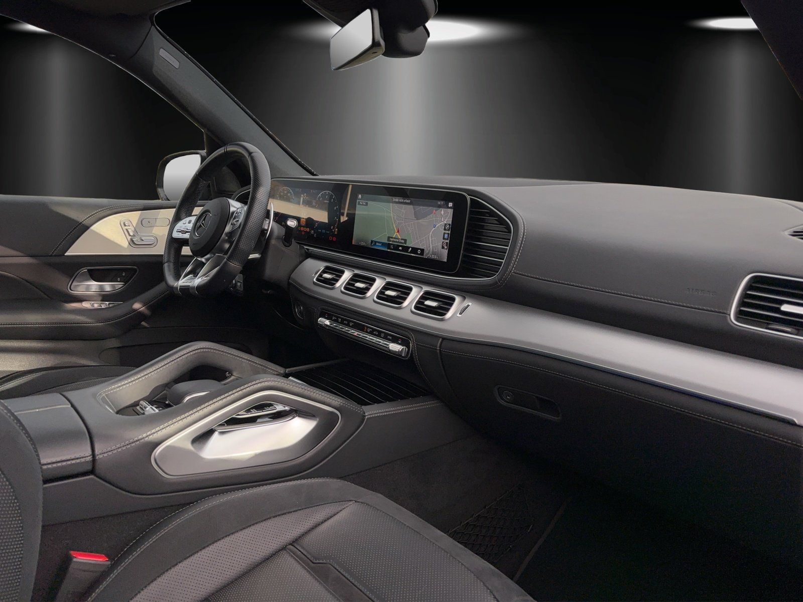 Fahrzeugabbildung Mercedes-Benz GLE 63 AMG Pano DISTRO Nappa AHK Kamera MLED EDW