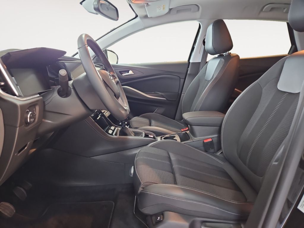 Fahrzeugabbildung Opel Grandland 1.2 DI Elegance,Navi,LED,Lenkradheizun