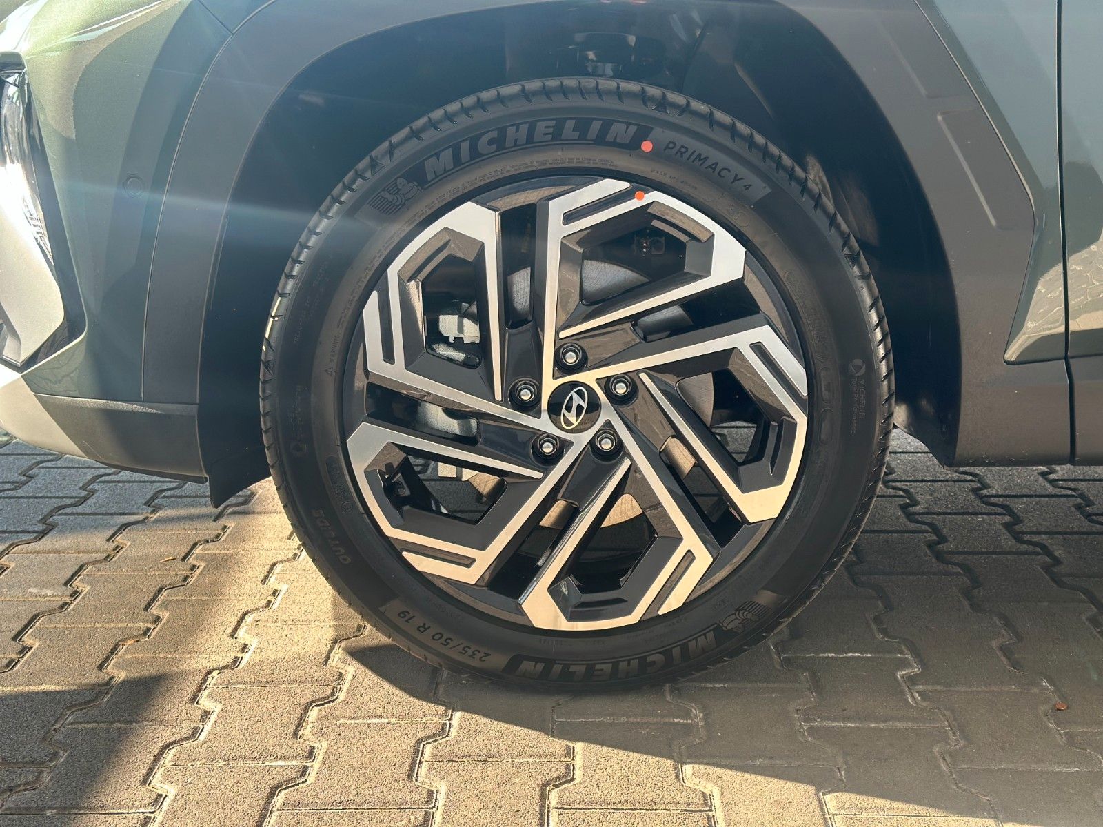 Fahrzeugabbildung Hyundai Prime Hybrid Panorama/Navi/Leder!