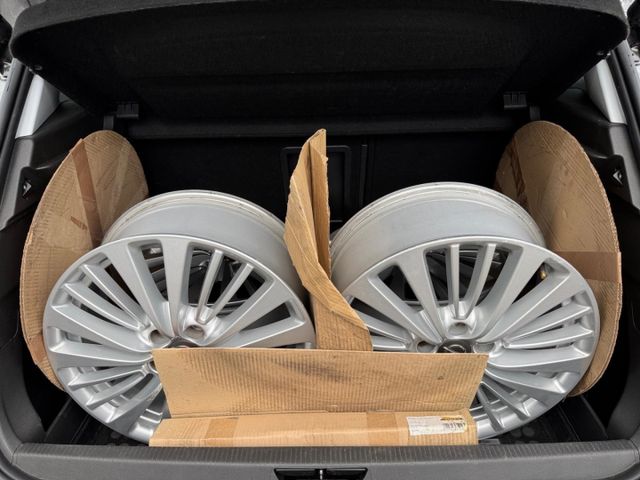 Grandland Business Innovation 1.2 Turbo LED Navi