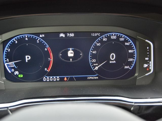 Touran 1.5 TSI DSG Highline BLACK-STYLE/7-SITZER