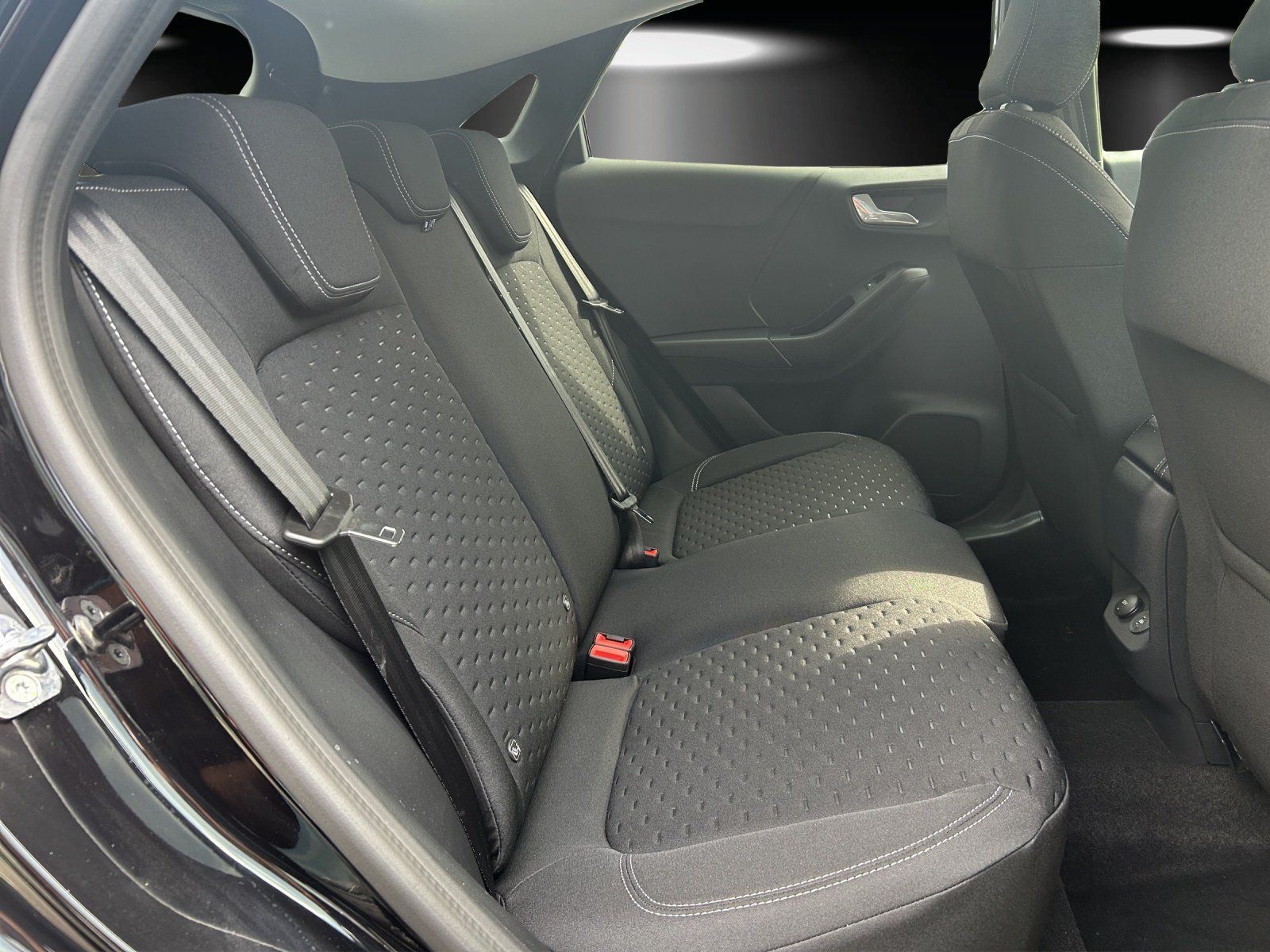 Fahrzeugabbildung Ford Puma Titanium Winter Pak. Fahrer Ass. Komfort Pa
