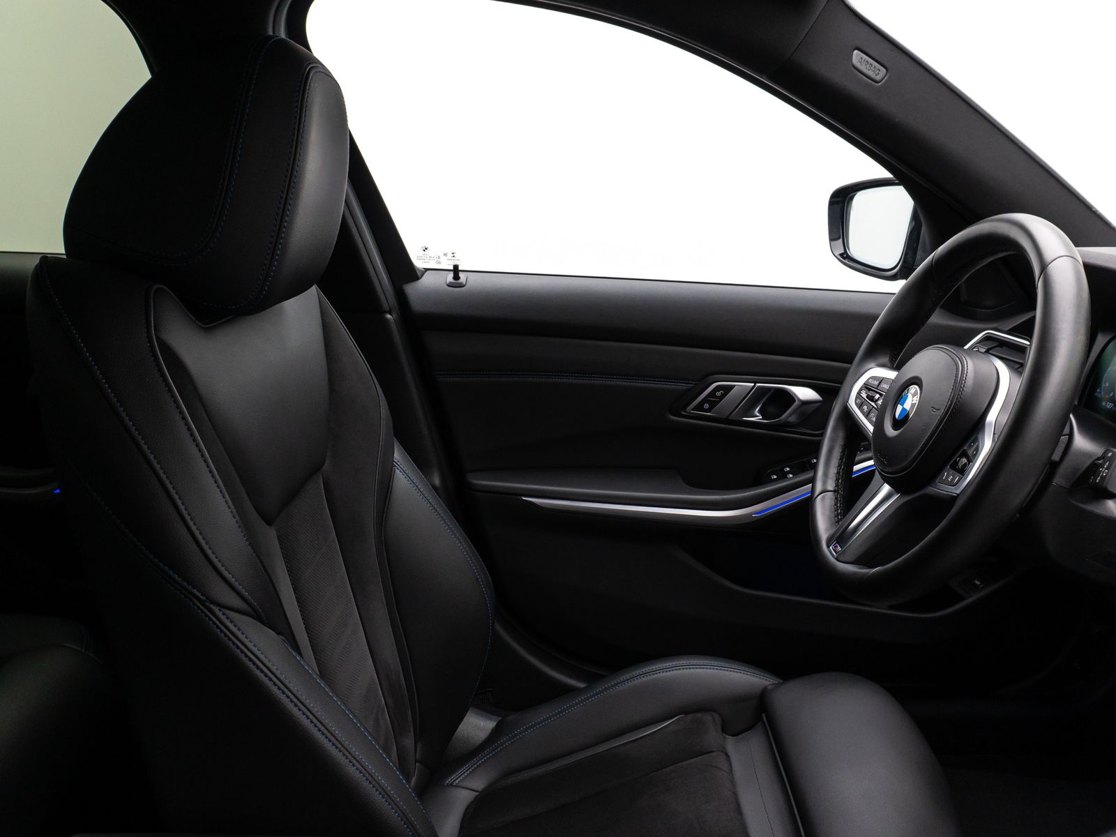 Fahrzeugabbildung BMW 330d M Sport Kamera DAB HiFi Stop&Go Alarm LED