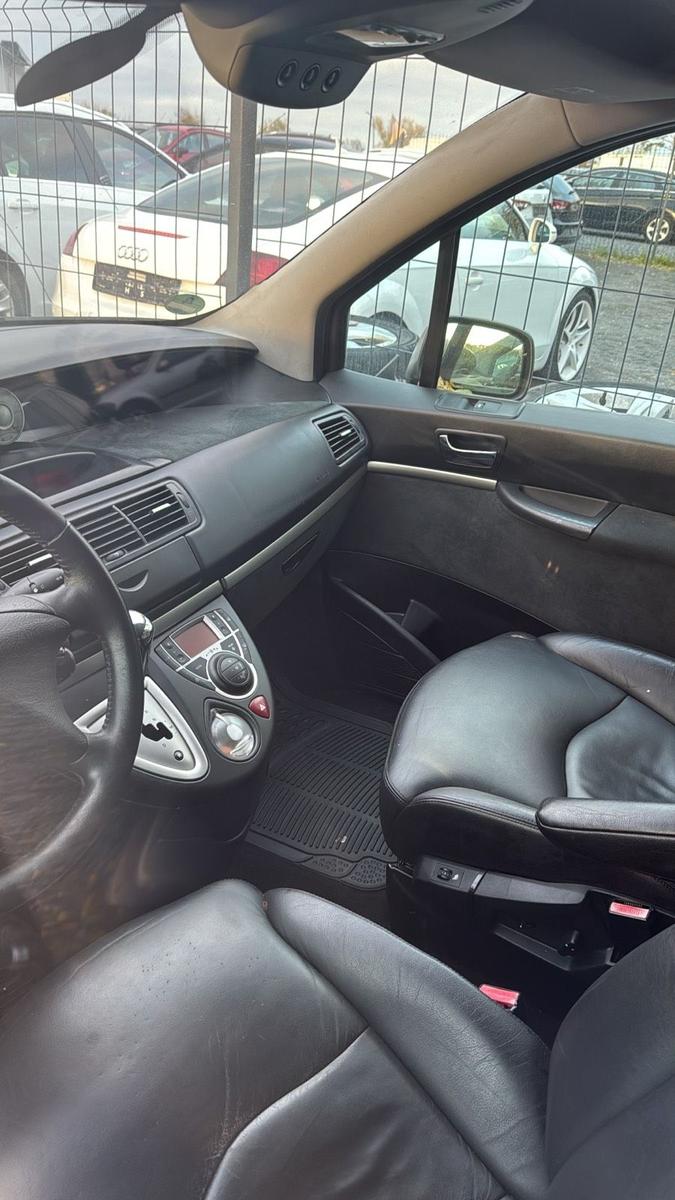 Audi Quattro 2010 — photo 9