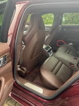 Porsche Panamera 4S E-Hybrid Sport Turismo - - rote Porsche Panamera