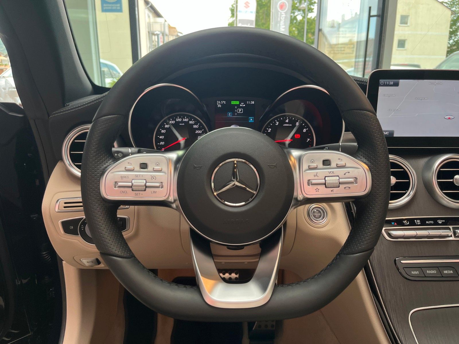 Fahrzeugabbildung Mercedes-Benz C 200 Cabrio AMG-Line*Airscarf*Park-Paket*