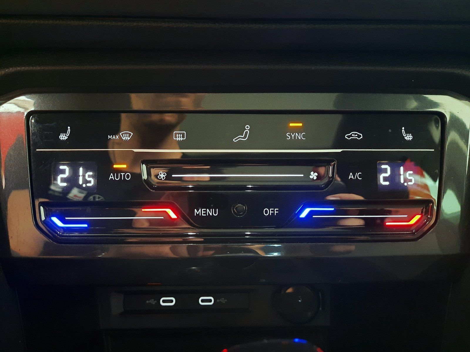 Fahrzeugabbildung Volkswagen Tiguan Life TDI DSG 4M *Pano*AHK*Navi*Cam*LED*