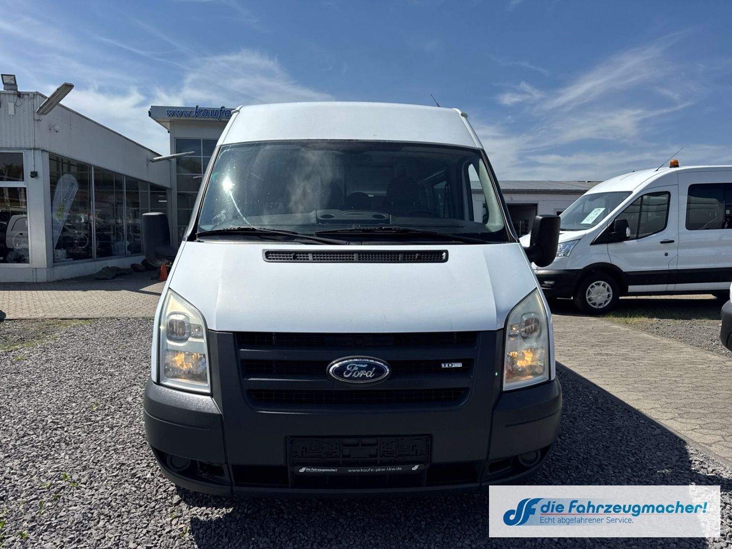 Fahrzeugabbildung Ford Transit Kombi FT300 2.2 TDCI 2x Klima eFH ZV ESP