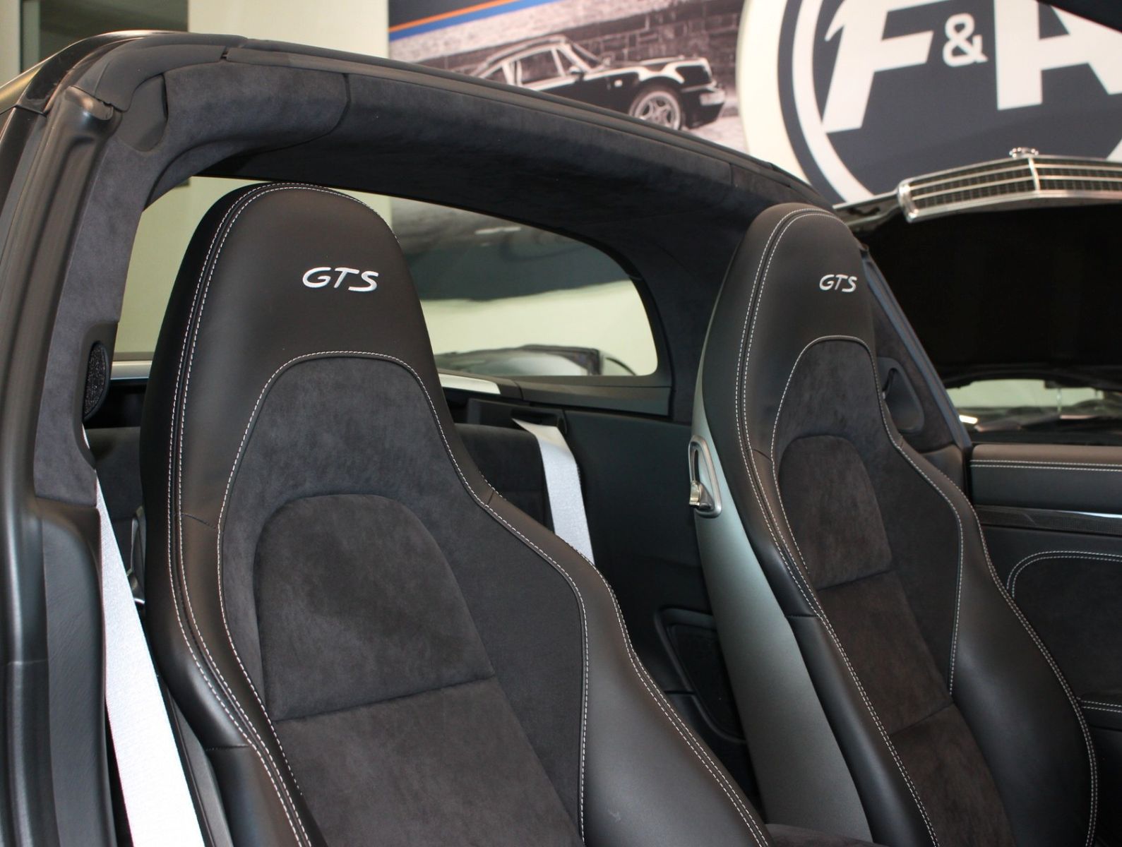 Fahrzeugabbildung Porsche Targa 4 GTS Sport Chrono*Carbon*2.Hand*MWST