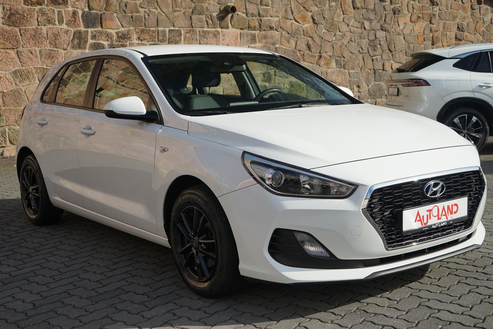 Hyundai i30 1.4 Pure Tempomat PDC Klima Tagfahrlicht USB