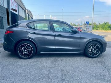 Alfa-Romeo Stelvio - 4