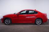 Alfa Romeo Giulia 2.0 Turbo TI Q4 AT8*Assistenz-P*Bi-Xenon* - Alfa Romeo Giulia mit Benzin-Antrieb
