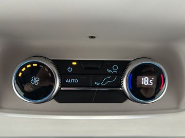 Ford Tourneo Custom L1 SPORT Matrix-LED