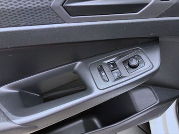 Volkswagen Caddy - 10