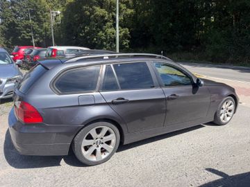 BMW 320 - 4