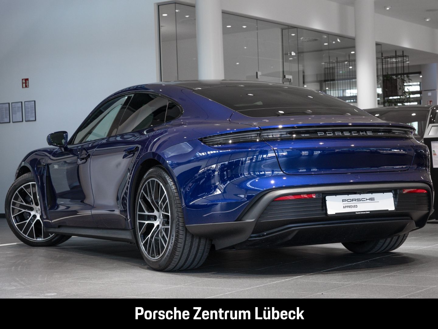 Porsche Taycan Nachtsicht HA-Lenkung Soft-Close InnoDriv imagem 2