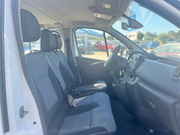 Opel Vivaro - 11